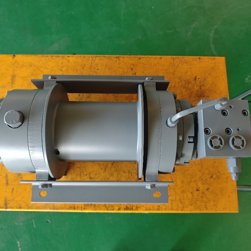 3300lbs 4400lbs 1.5ton 2 Ton Mini Small Hydraulic Winch with Pneumatic Clutch Vertical and Horizontal Installation Options for Tow Truck