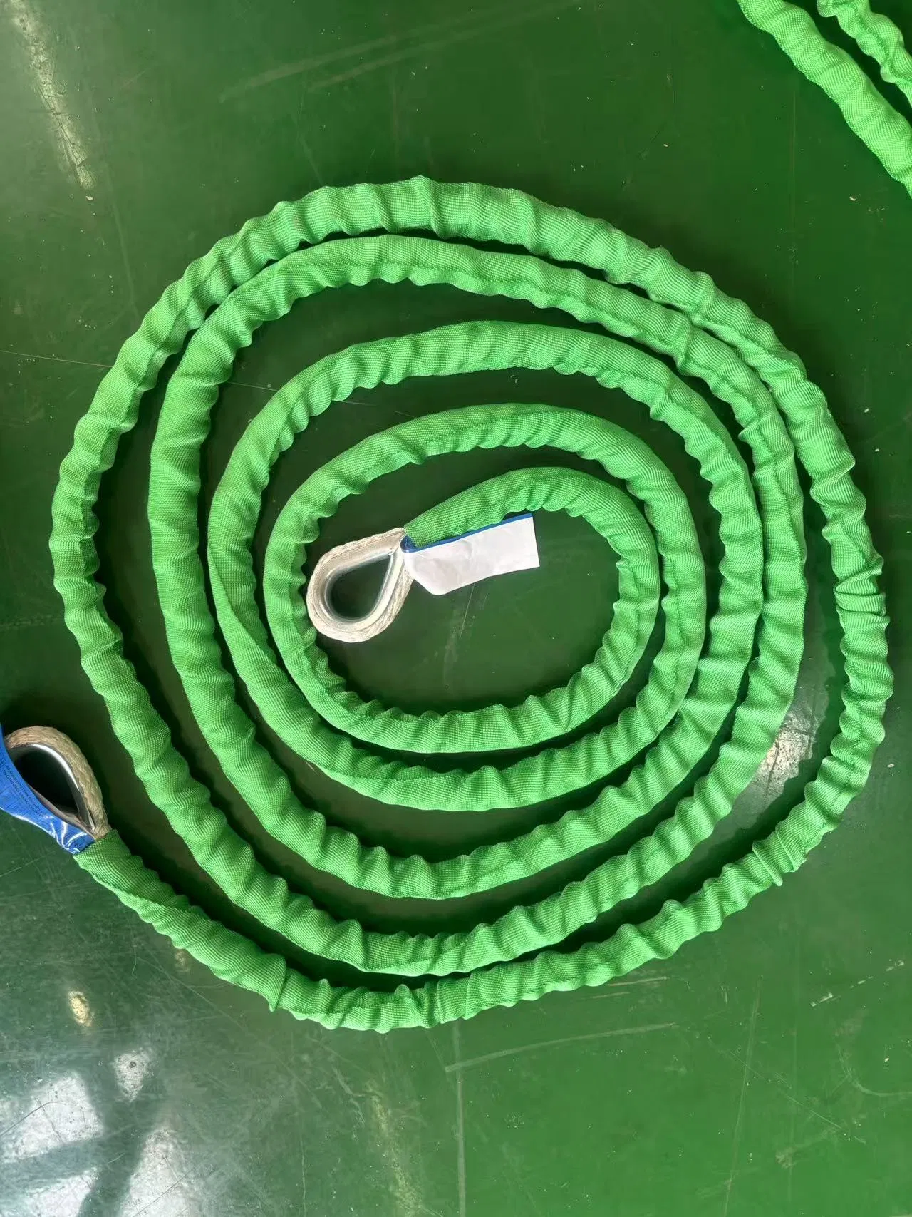 Reliable Heavy Lifting Sling: Premium Tow Strap for Tough Jobs