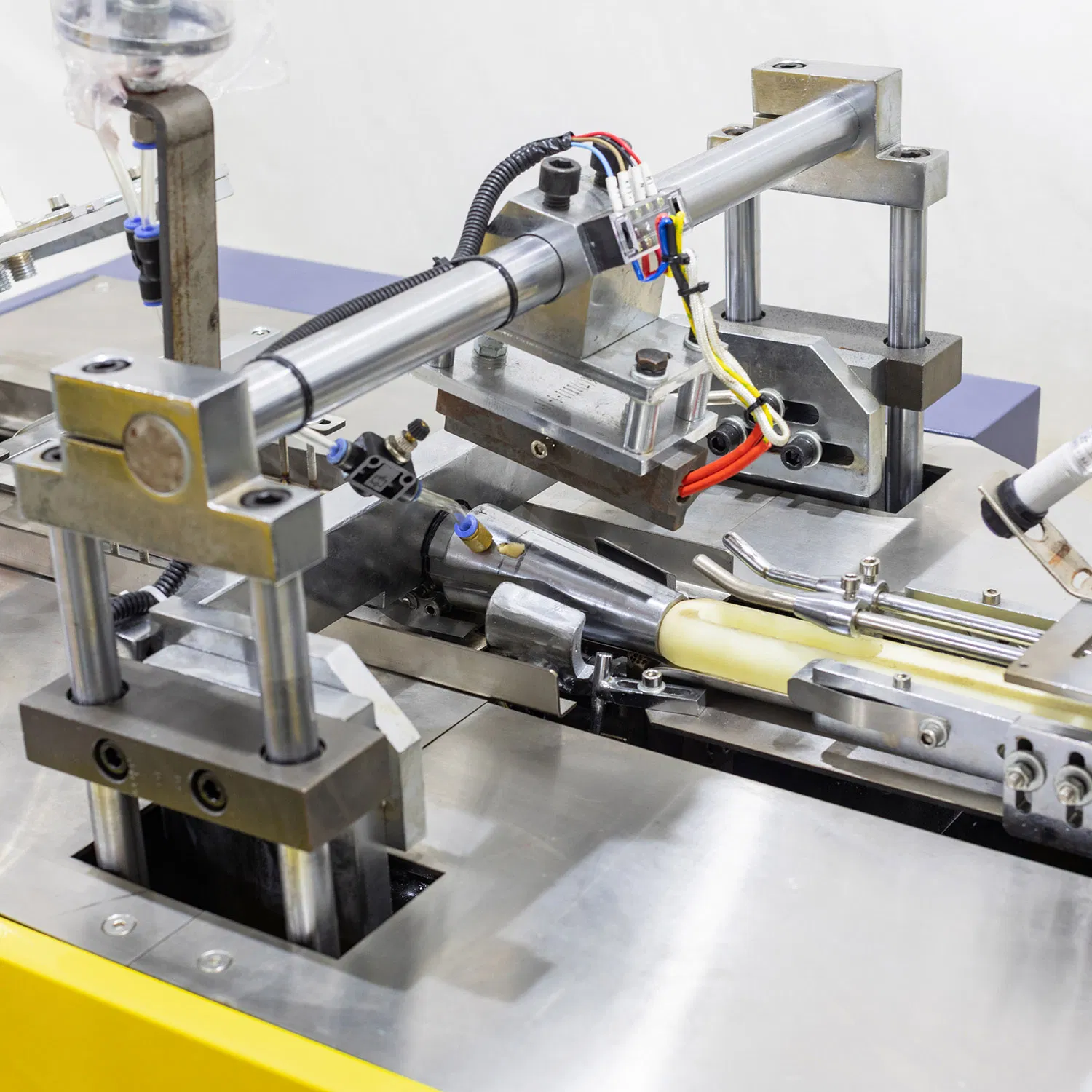 Popular on Paper Cup Sleeve Machine/ Double Layer/ Ripp Layer (TM-35)