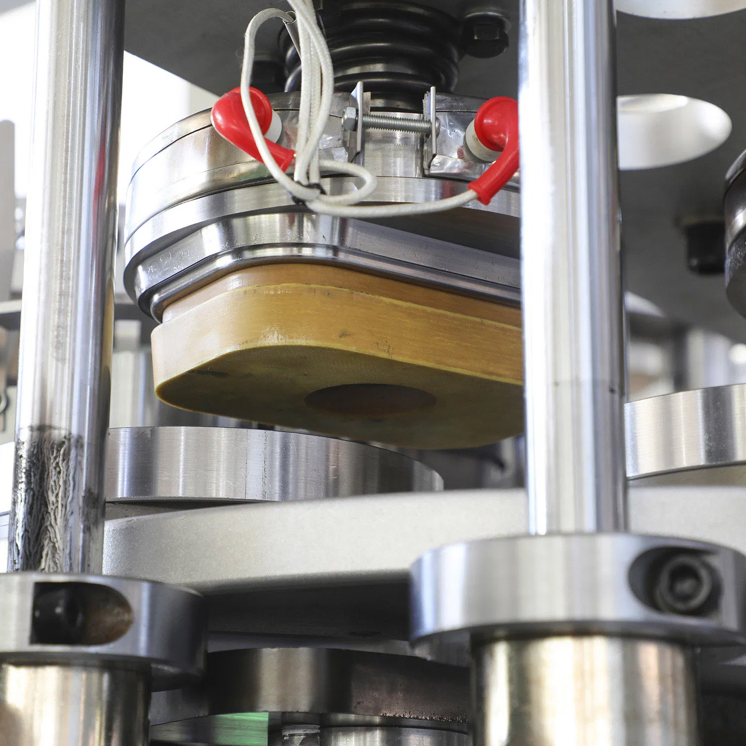 Ruida Automatic High Speed Square and Rectangular Kraft Paper Bowl Making Machine