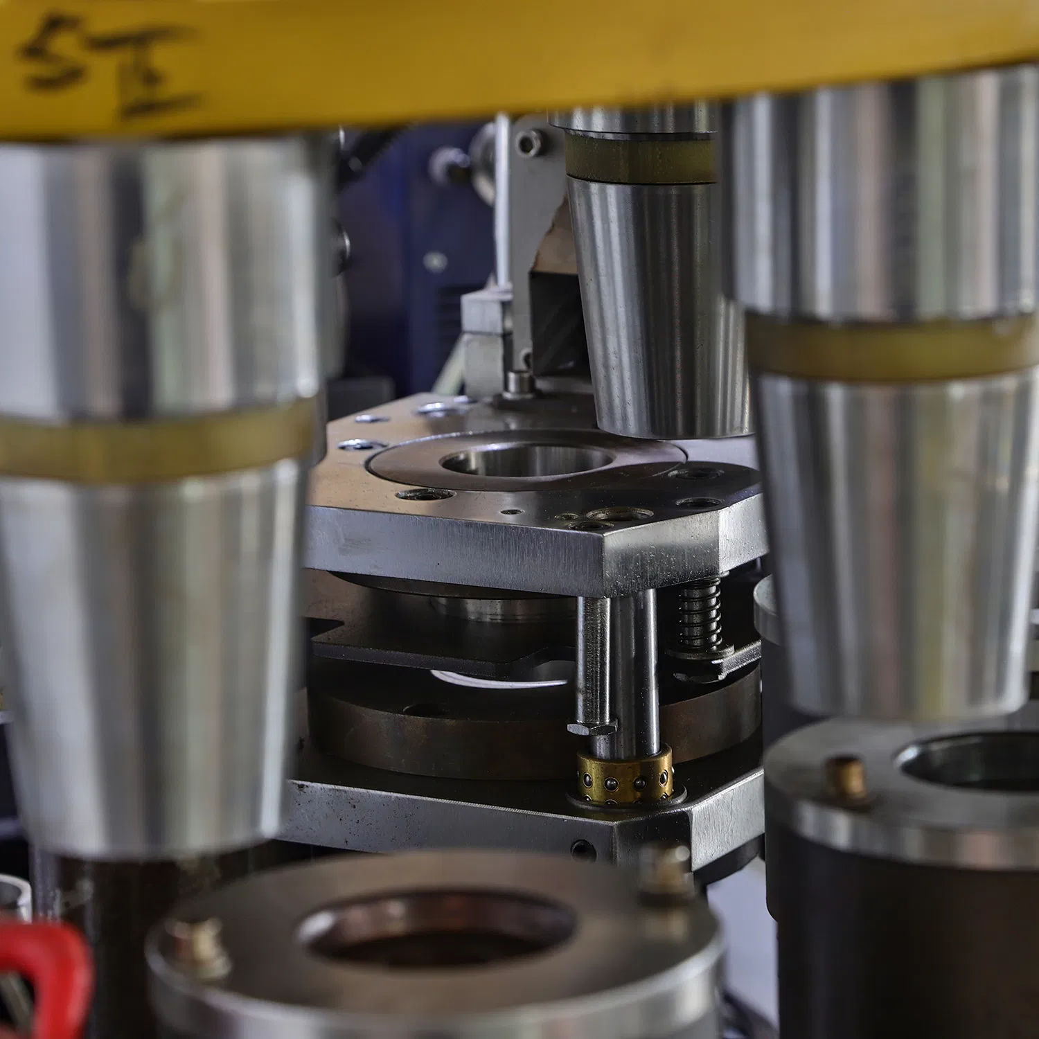 Mudium/Low Speed Coffee Ultrasonic Paper Cup Making Forming Machine