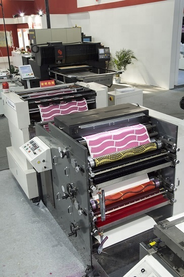 Automatic High Speed Forming Disposable Bowl Coke Coffee Ice Cream Paper Machine