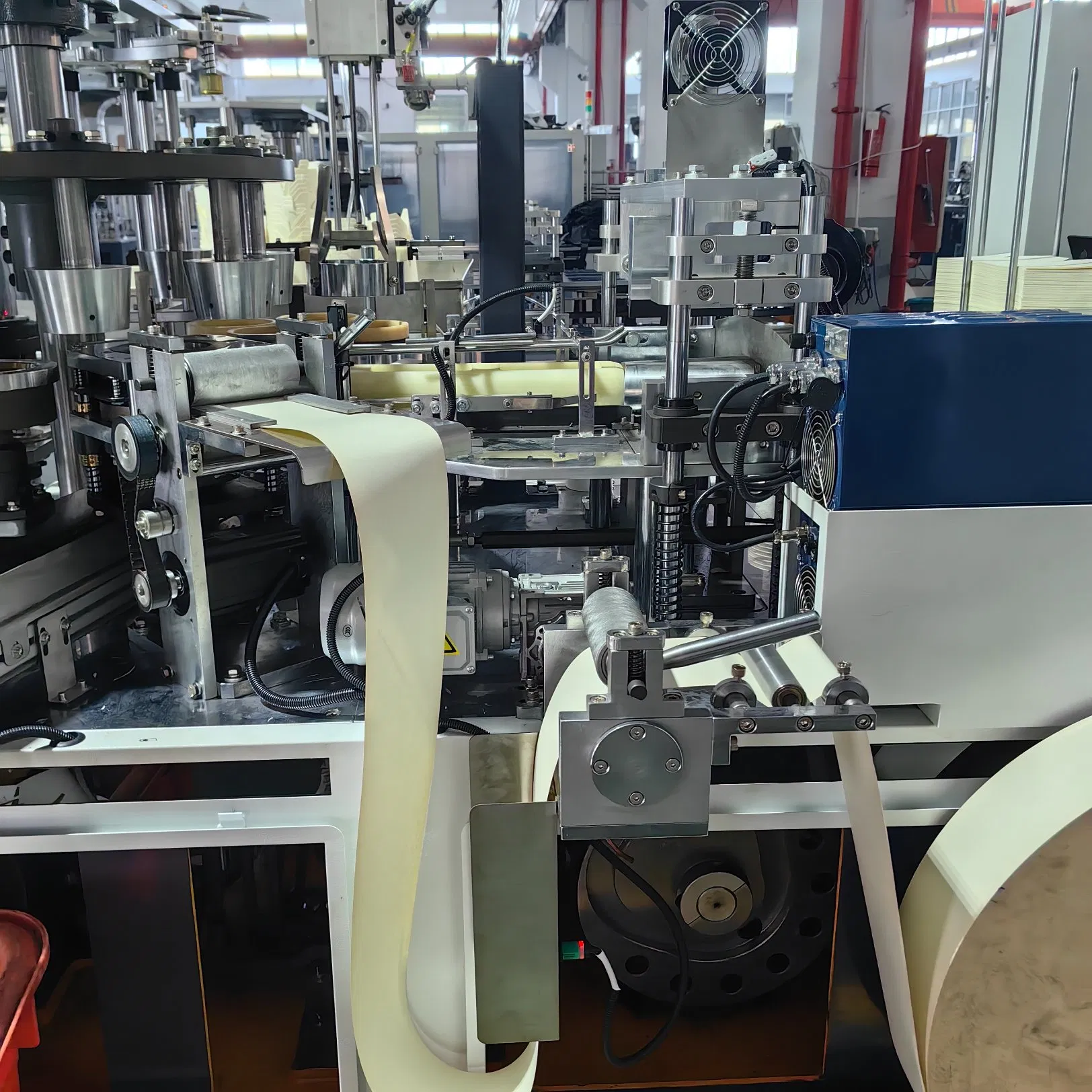 Factory Supply Disposable Takeaway Hot Food Salad Bowl Kraft Paper Forming Machine