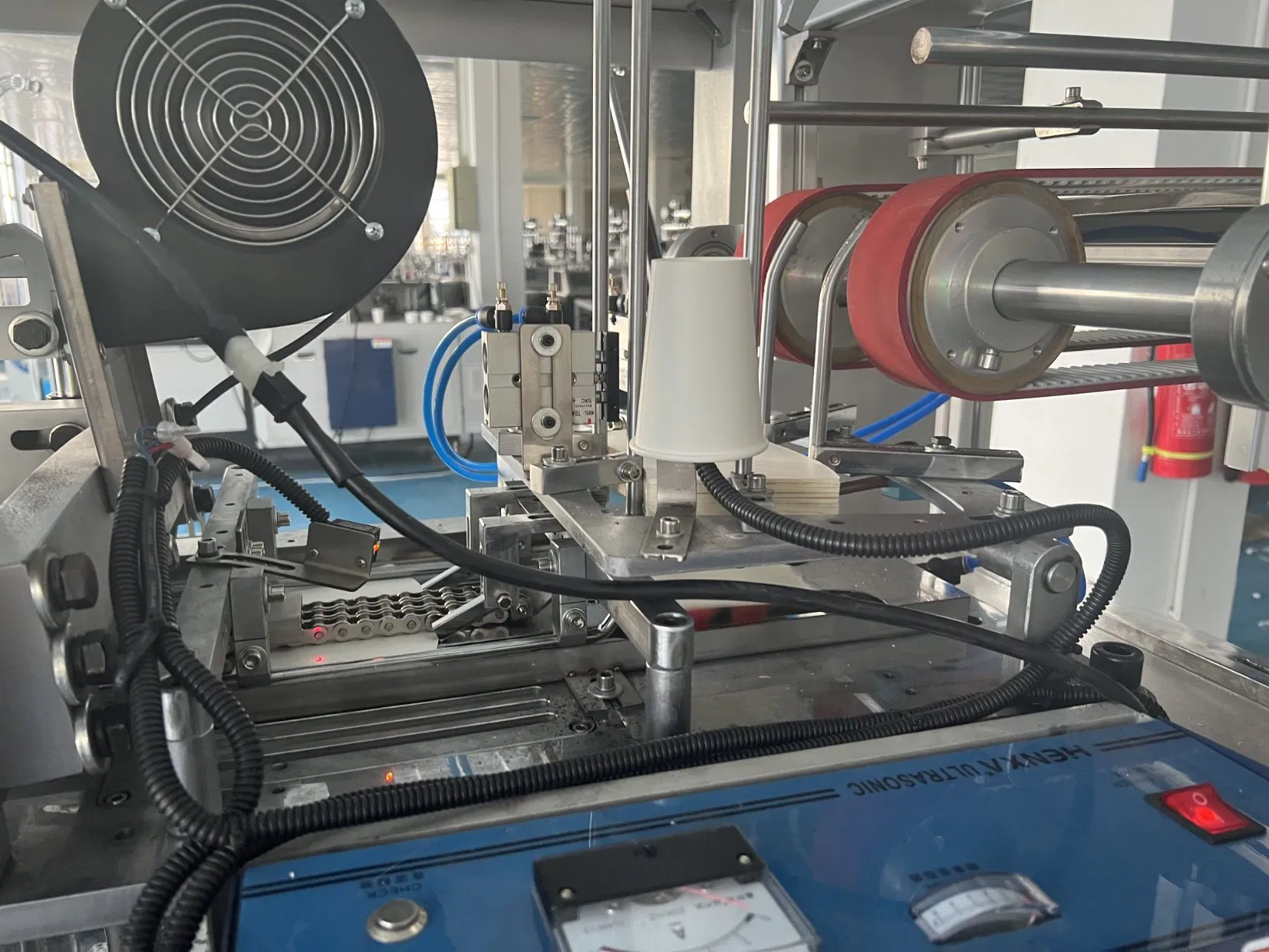 Fully Automatic Disposable Small Business Idea Paper Coffee Cup Making Forming Machine Hm-800A