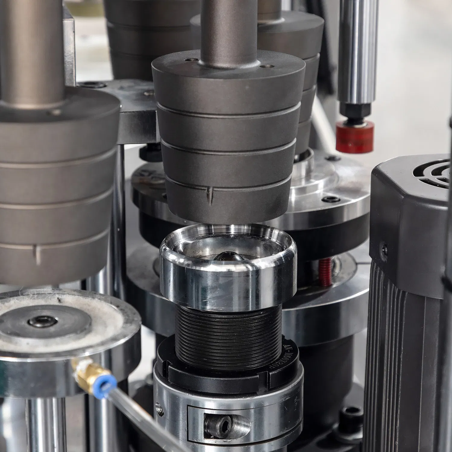 Custom 8oz 12oz 16oz Kraft Paper Cup Ripple Wall Coffee Cup Disposable Paper Cups Making Machine for Tea Drink Family Party Shop