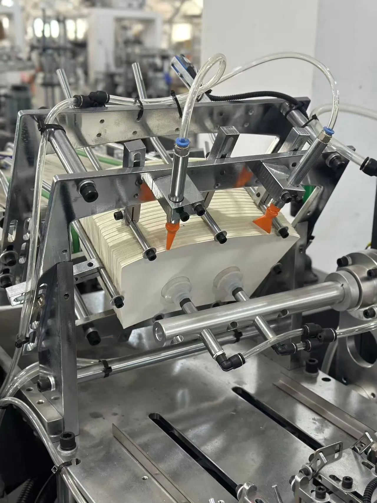 3-16 Oz XL-Wt100 Intelligent Control Double Wall Paper Cup Making Machine with Double Wall Paper Cup