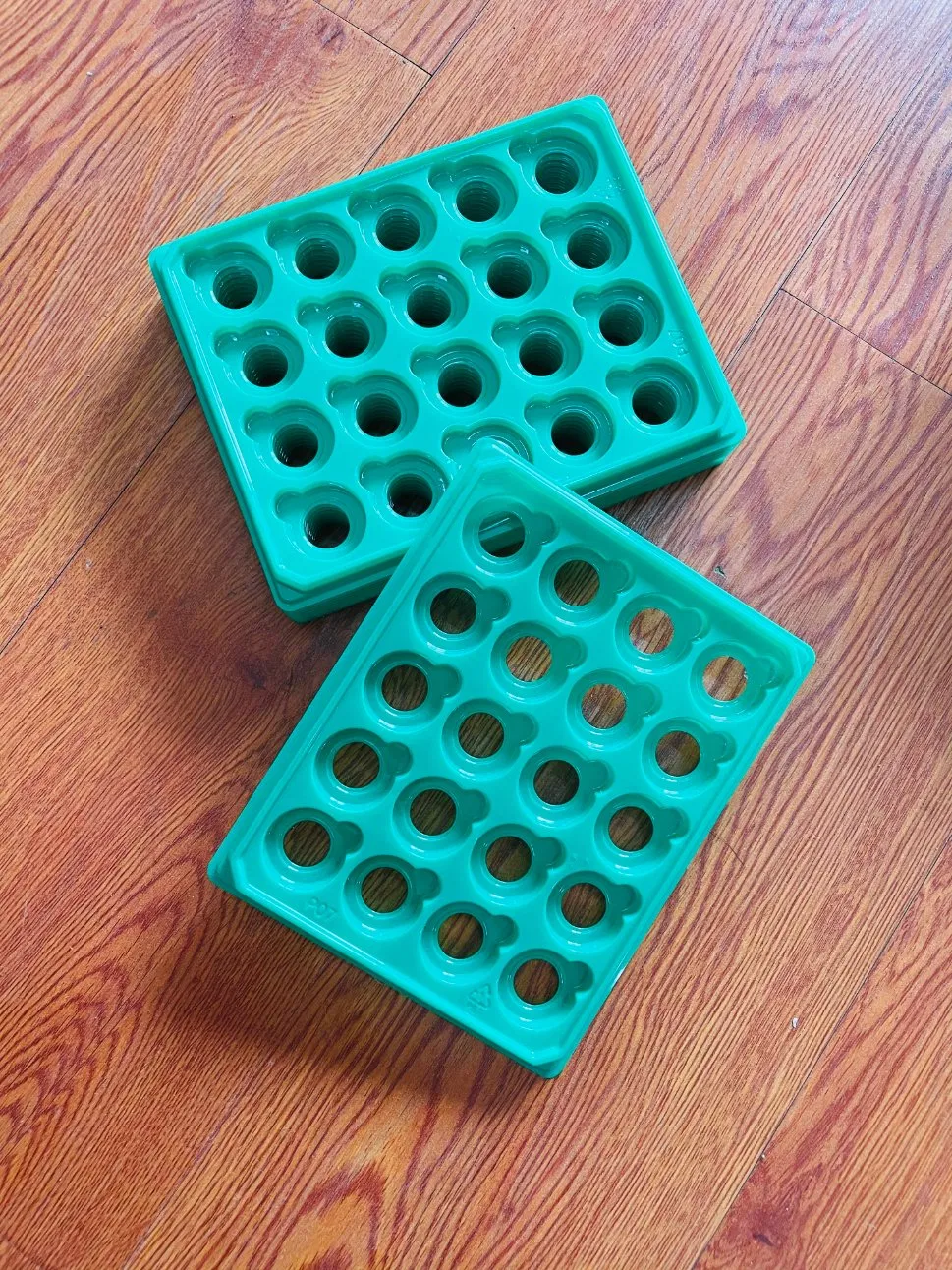 Full Automatic Four Station Plastic Thermoforming Machine for Packaging PP PS Pet PLA BOPS Tray Paper Cup Lid Bowl Disposable Food Container with Auto Stacking