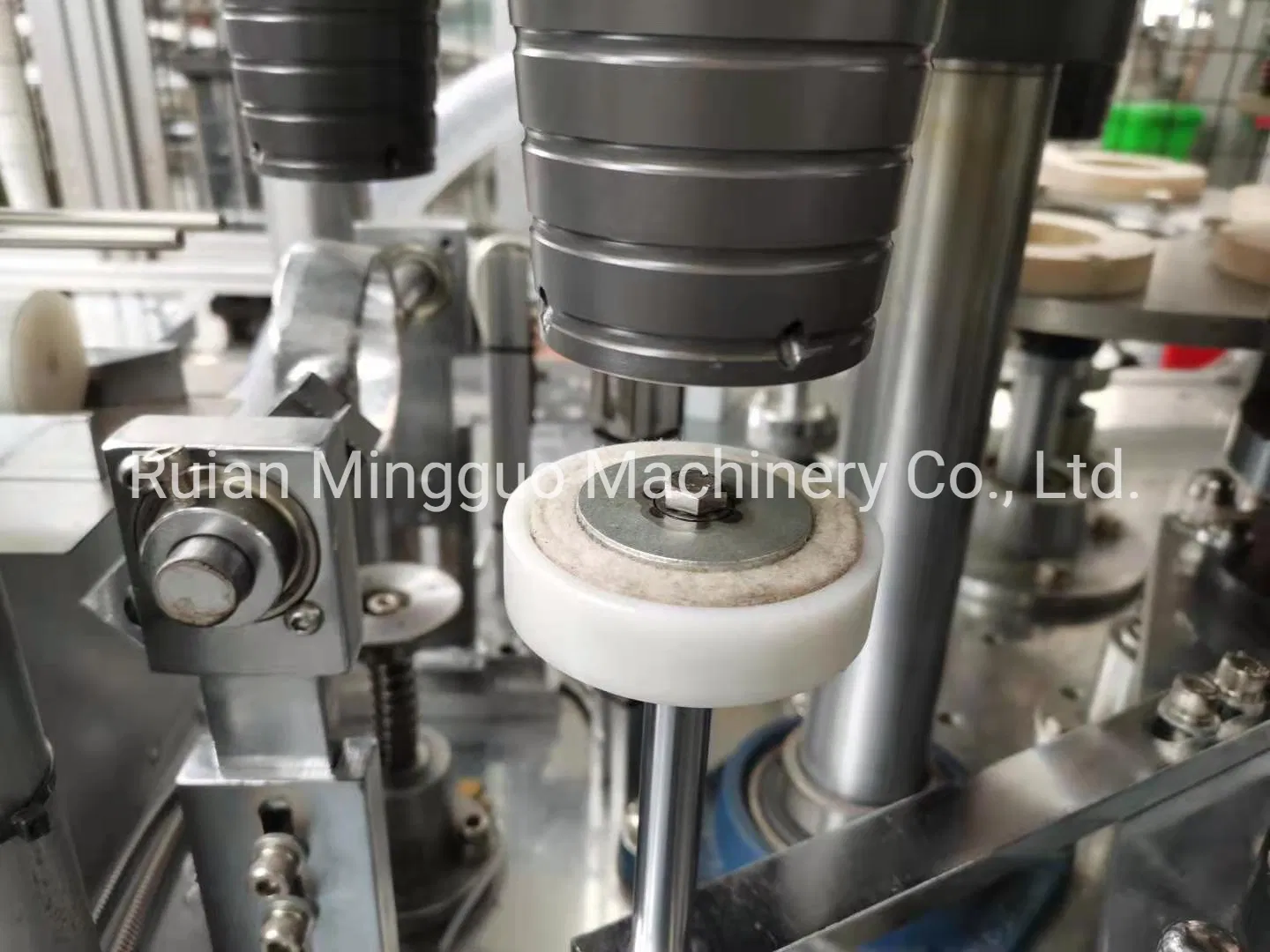 China Fully Automatic High Speed Machine for Manufacturing One-Time Double Wall Paper Cups