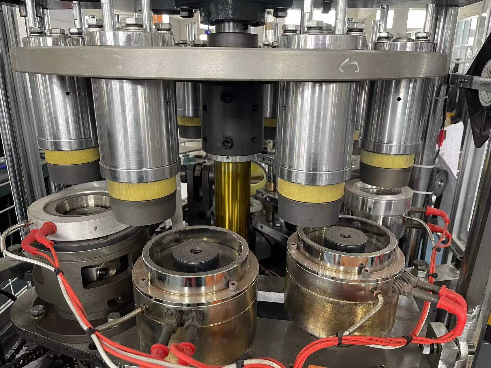 Disposable Paper Tea Bowl Making Machine Made in China