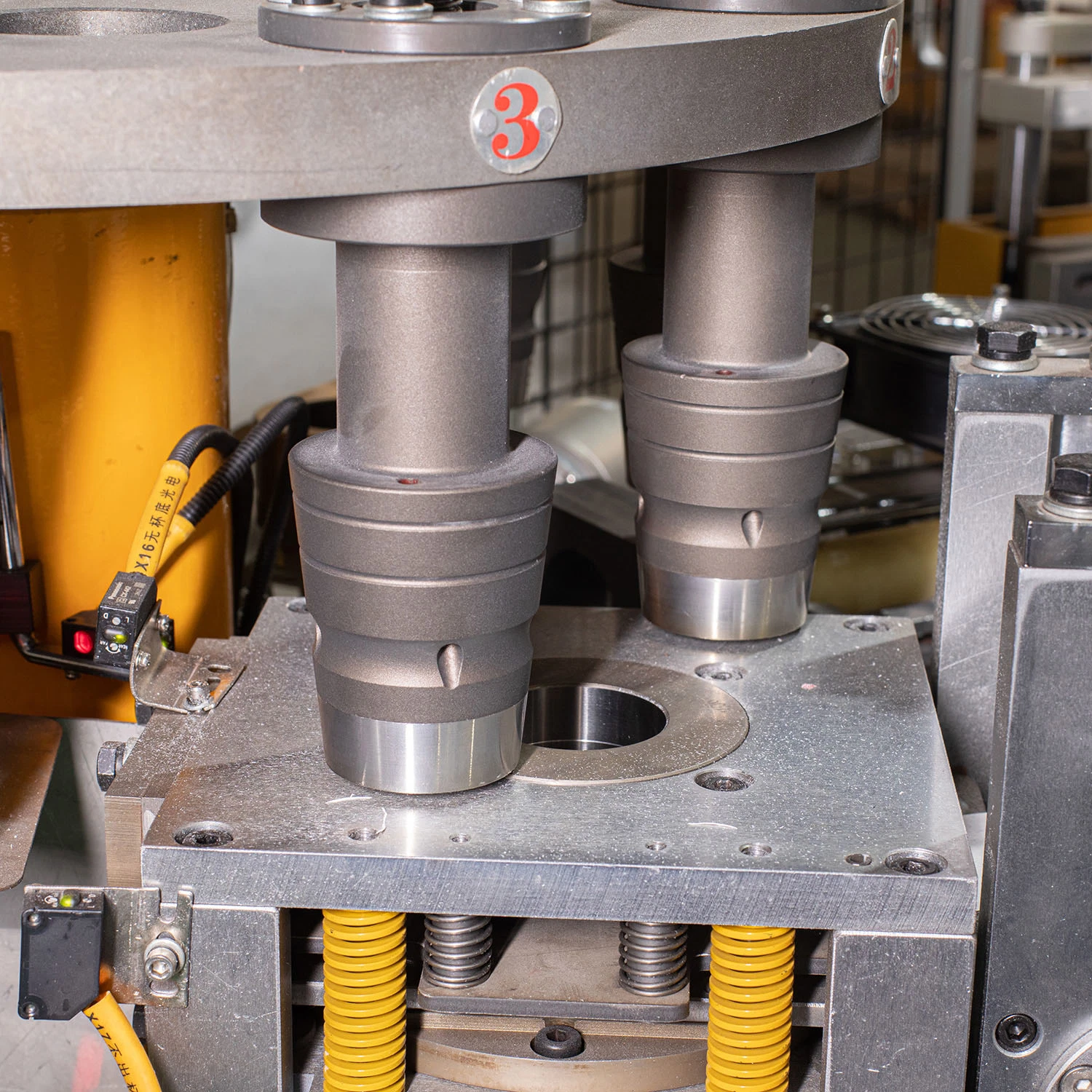 High Speed Paper Cup Making Machine with High Quality and Best Price