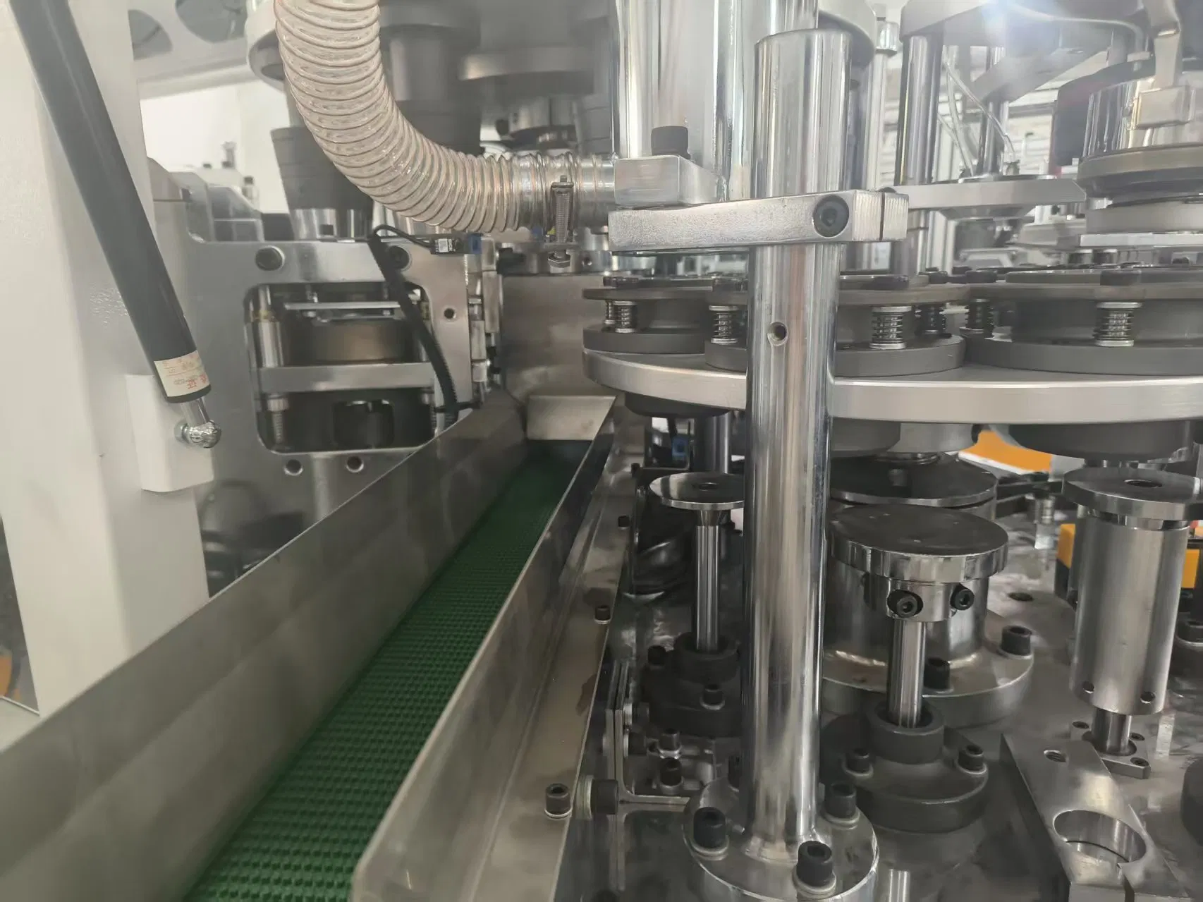 XL-160s High Speed Disposable Paper Cup Forming Machine