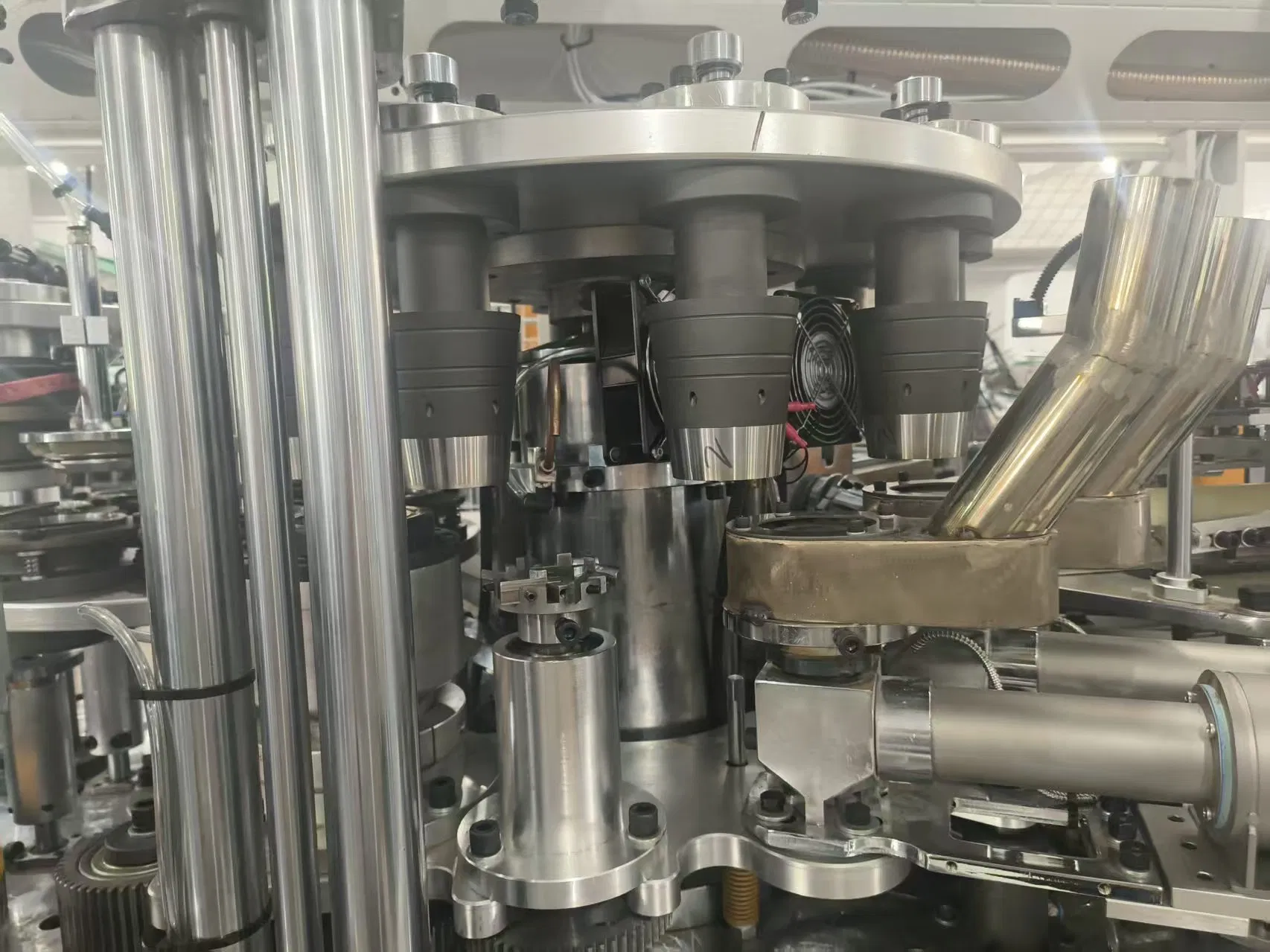 XL-160s High Speed Disposable Paper Cup Forming Machine