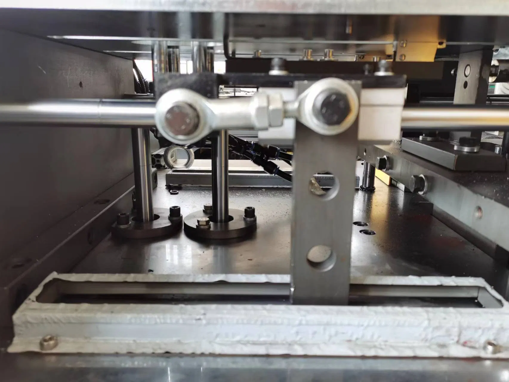 Mg-C600s 90PCS/Min Middle Speed Single Double PE Coated Hot Cold Drink Coffee Tea Water Ice Cream Disposable Paper Cup Glass Forming Making Machine