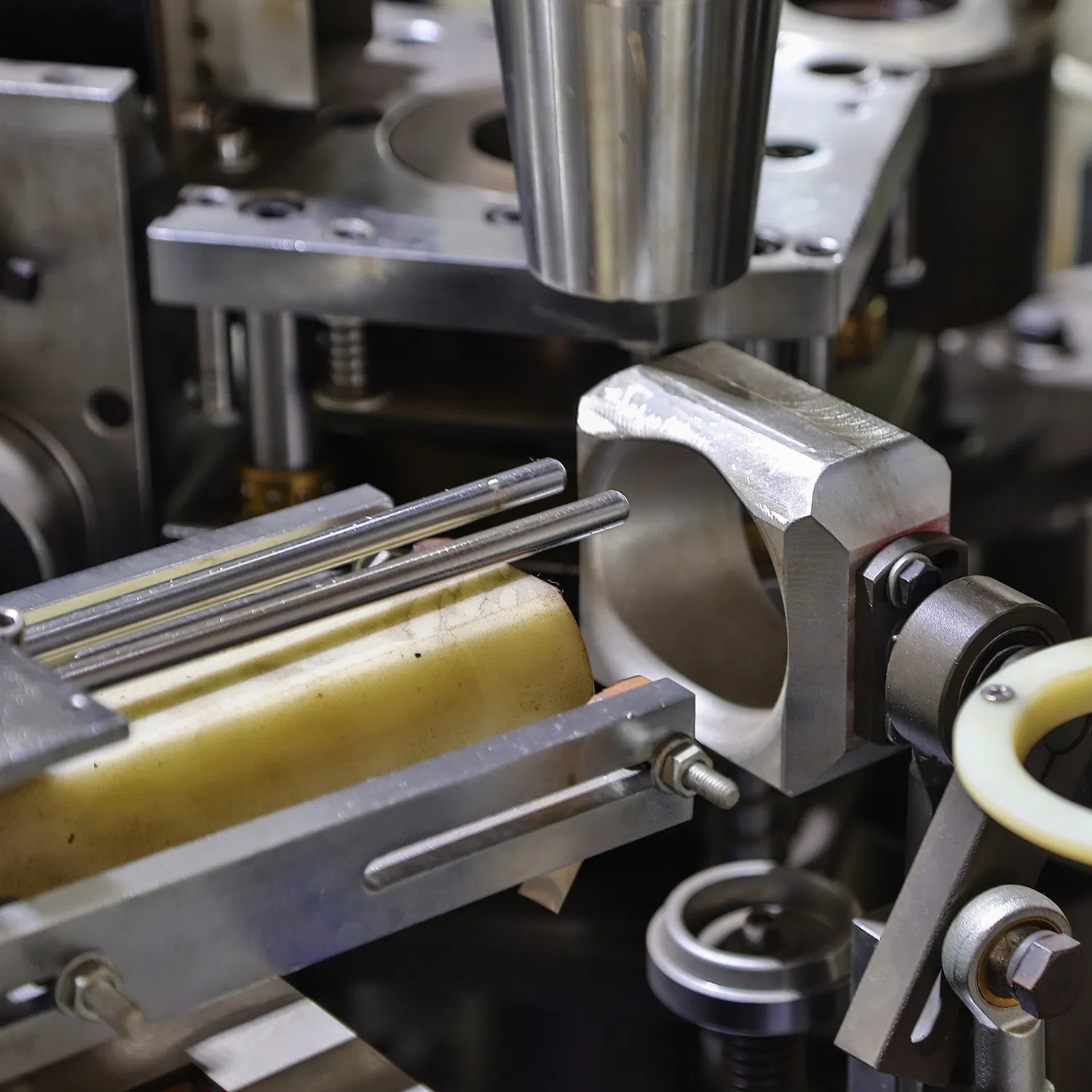 Paper Cup Handle Machine for Coffee Cup by Toppro