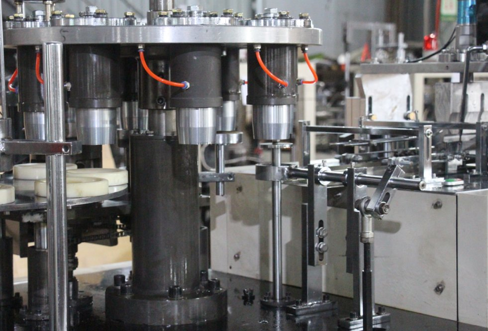 Kraft Paper Cup Sleeves Making Machine for Double Wall Takeaway Coffee Paper Cup Wt-D