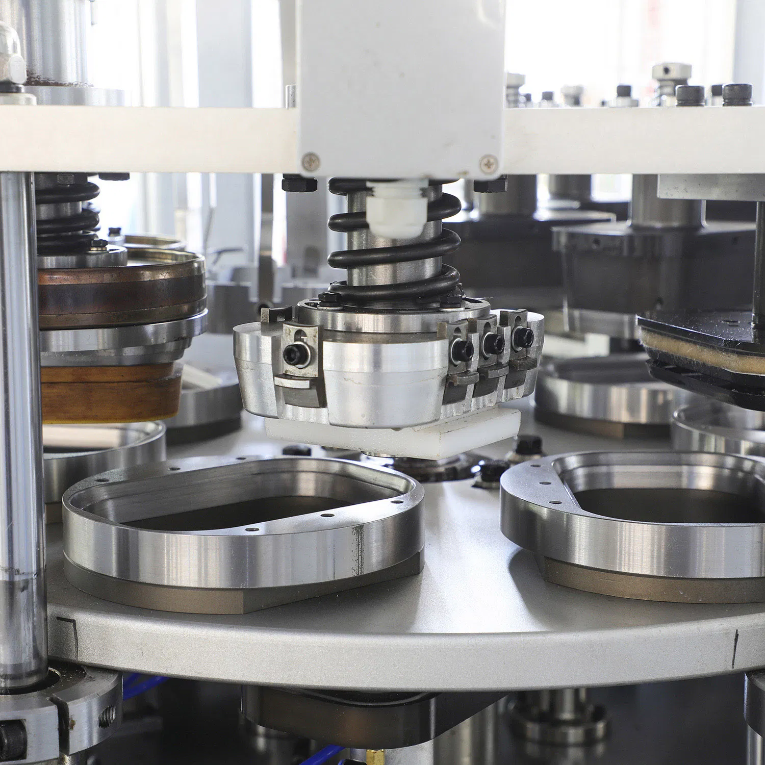 Ruida Automatic High Speed Square and Rectangular Kraft Paper Bowl Making Machine