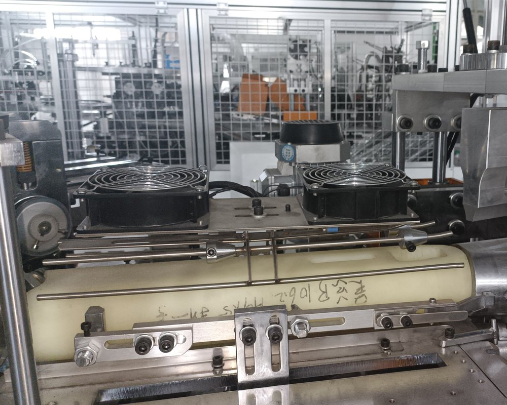 XL-900s Intelligent 12-32oz Round Paper Bowl Making Machine for Making Paper Bowls