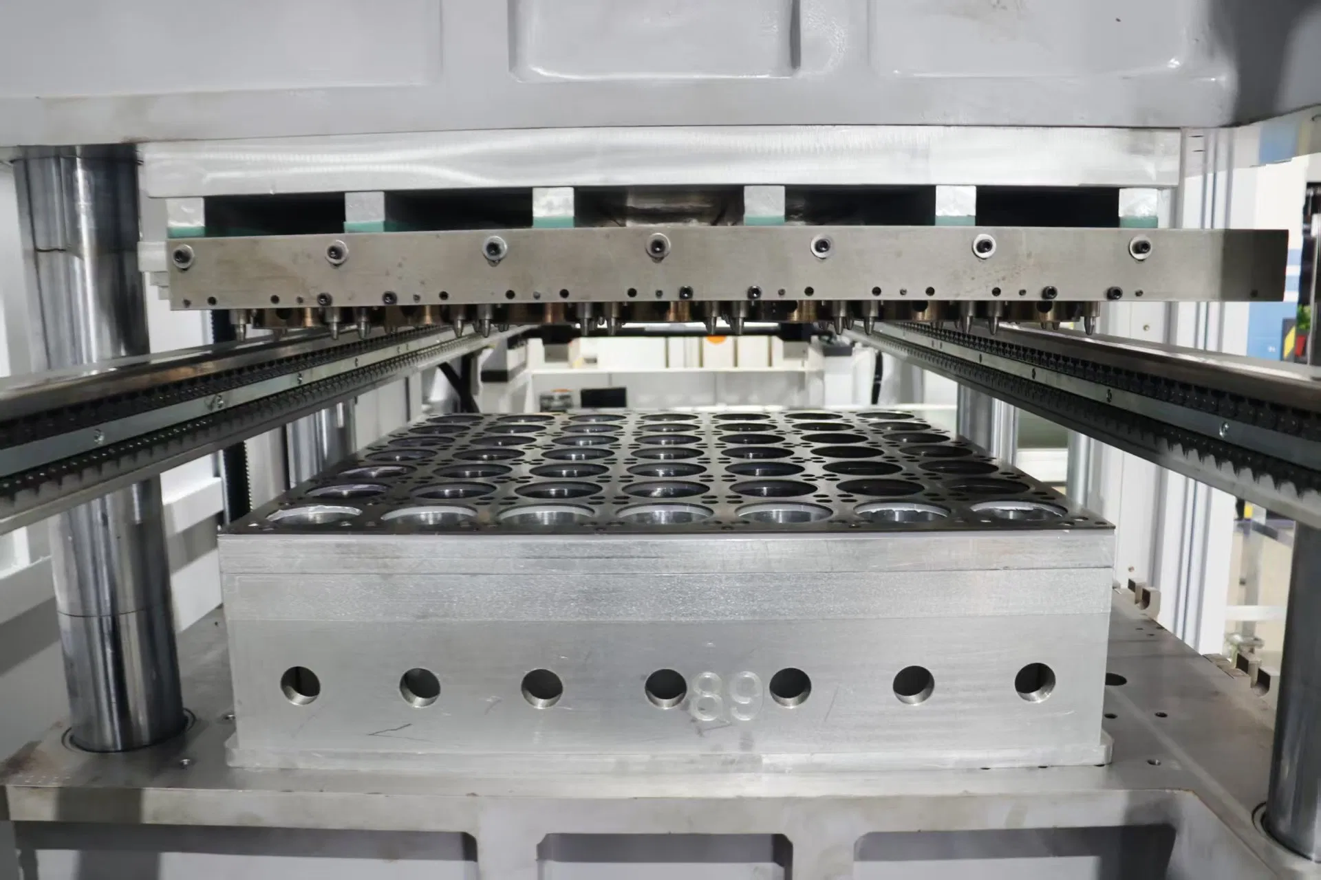 Automatic Plastic Fruits Clamshell Fast Food Packages Box Tray Paper Coffee Cup Lid Cover Container Plastic Thermoforming Forming Making Machine