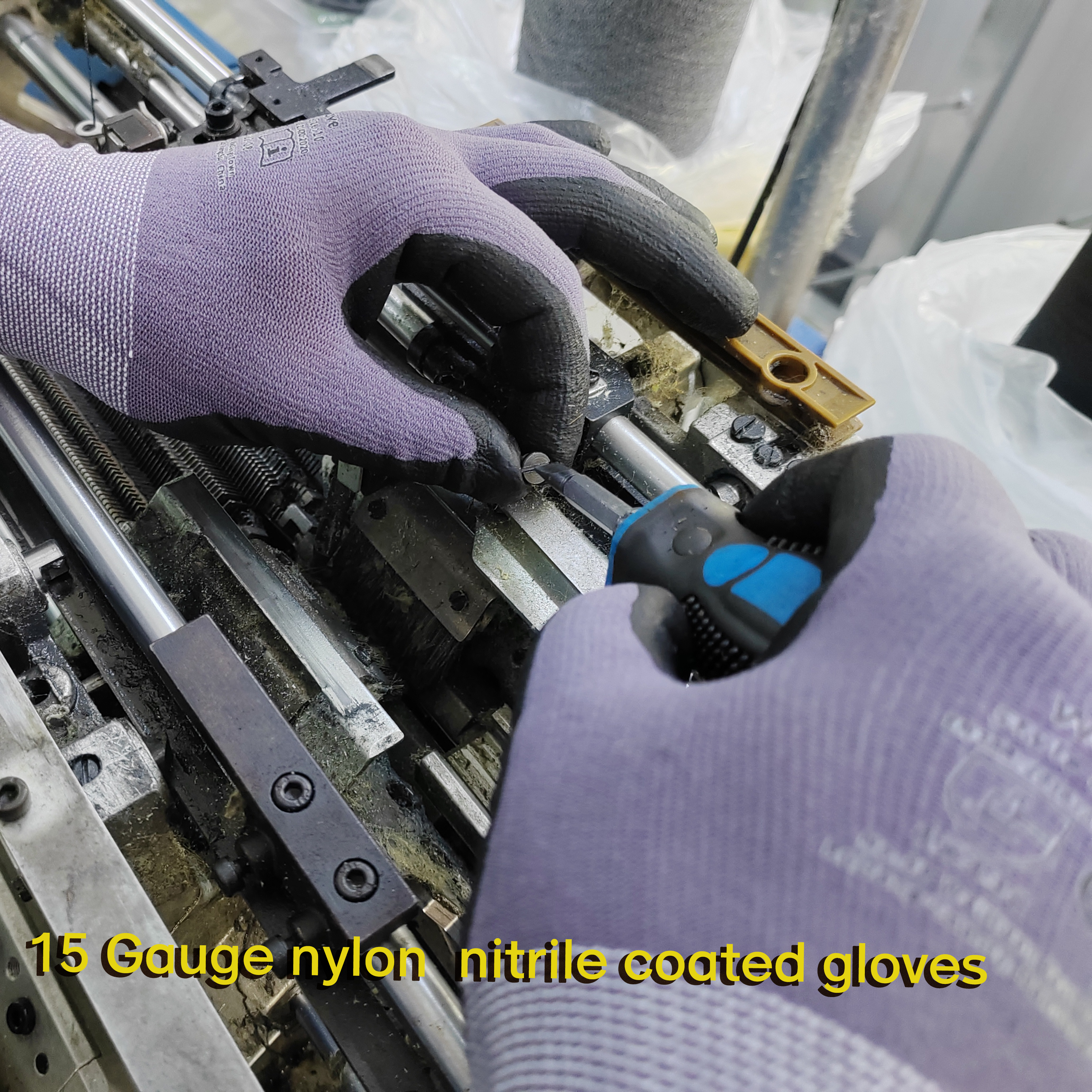 15 Gauge Black Garden Gloves Good Grip Wear-Resistant Breathable Nylon Knit Micro Foam Nitrile Coating Safety Protective Gear
