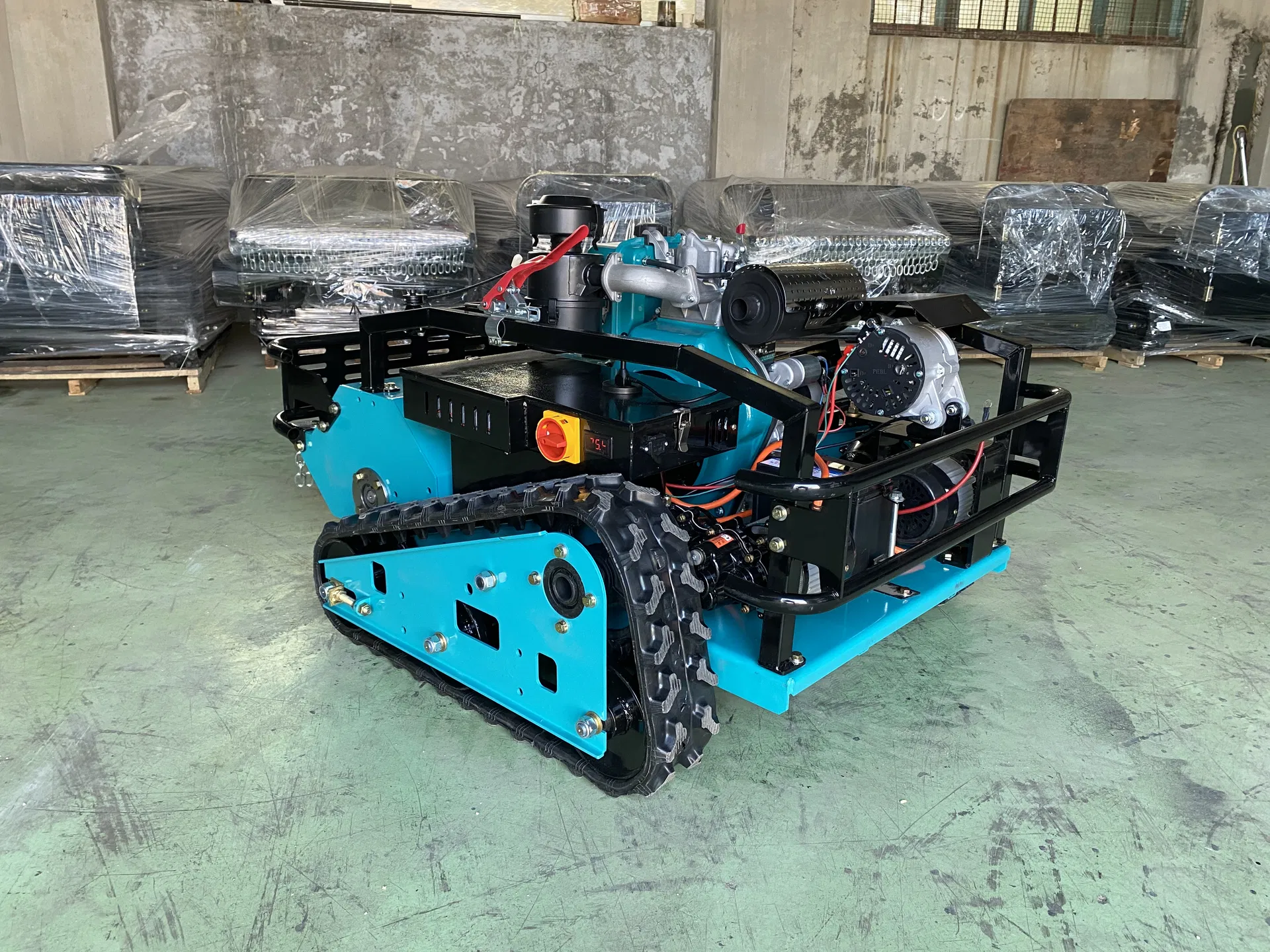 Upgraded Gasoline Lawn Care Machine for Efficient Grass Cutting Detail 2