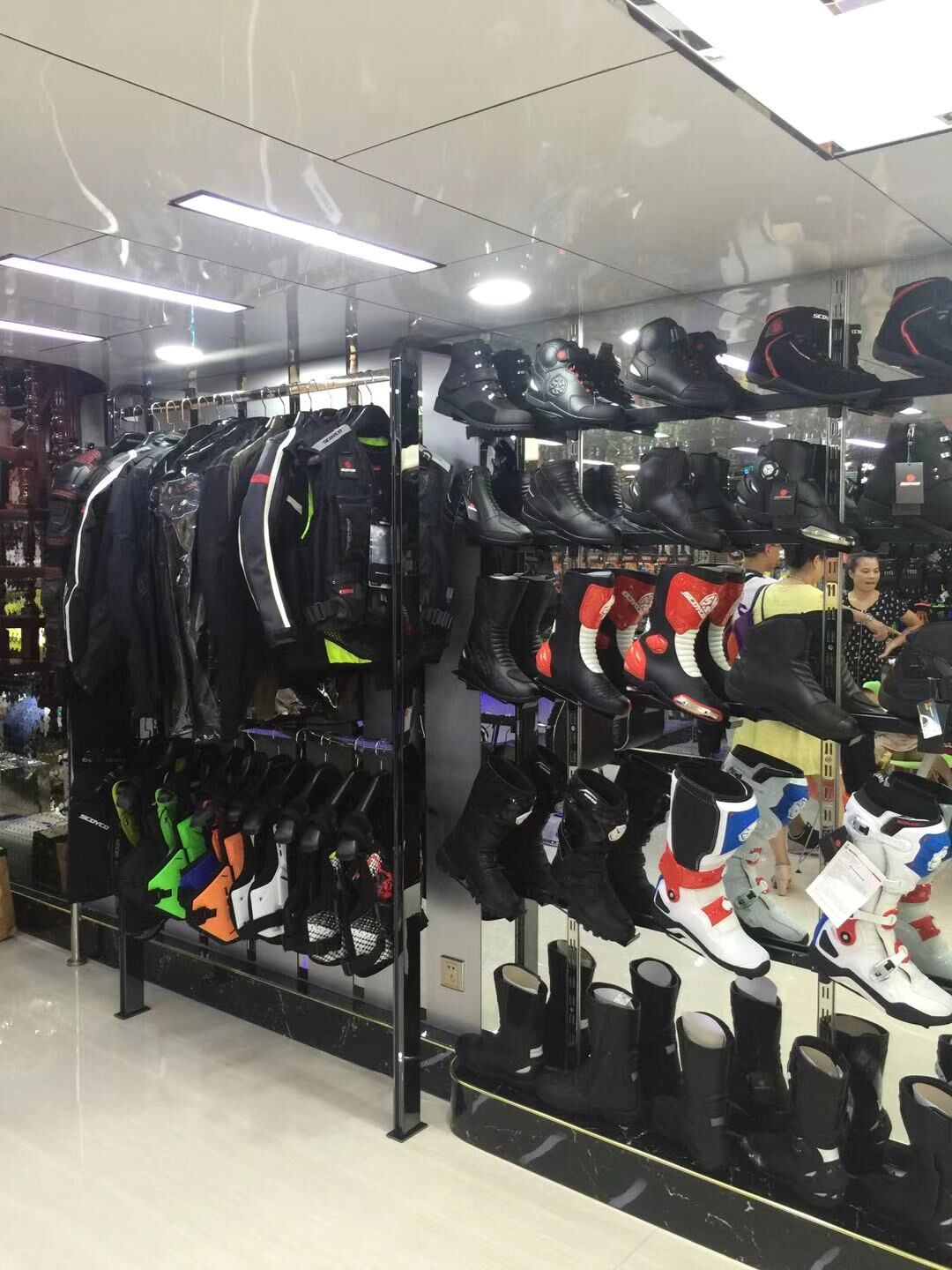 Product Display 4