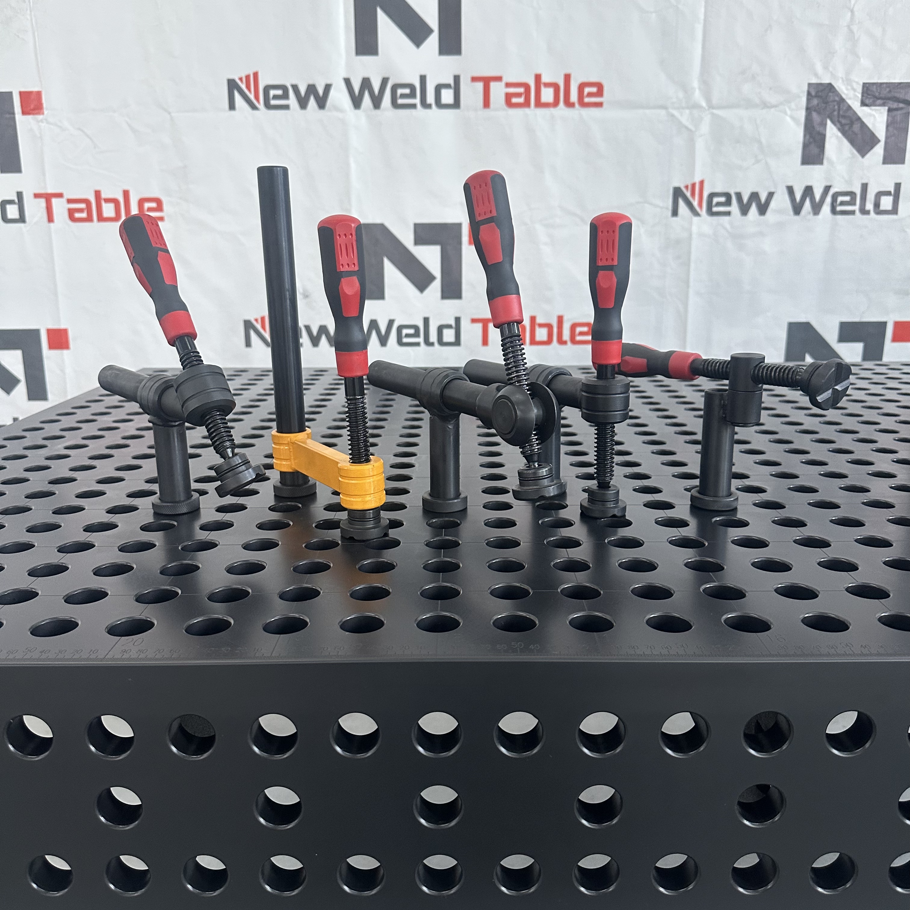 D16/D28 Modular 3D Welding Table Heavy Duty S355 Nitrided Steel CNC Machined Anti-Spatter Welding Workbench For Fabrication