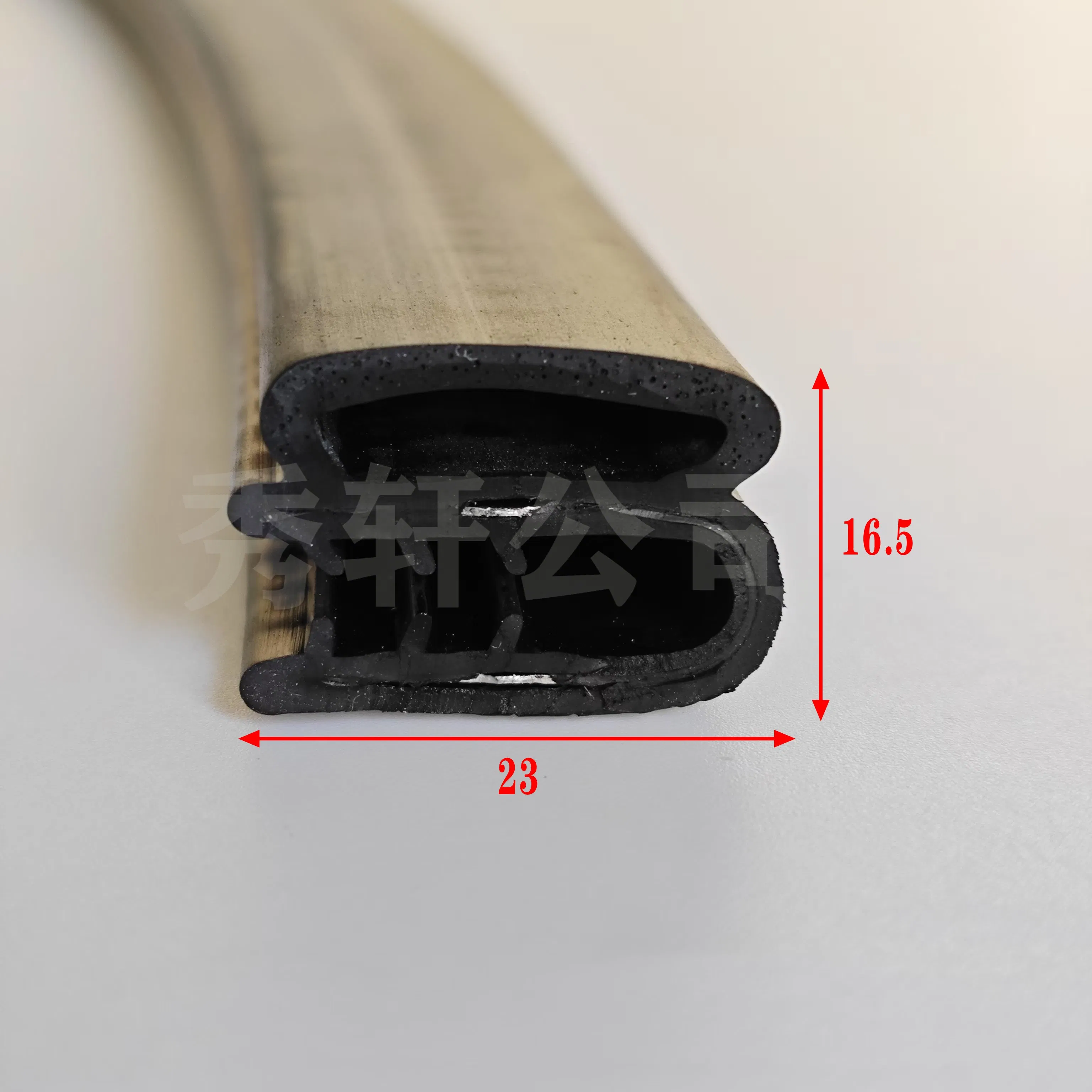 Made in China Waterproof Windproof Car Sunroof Top Rubber Seal Strip