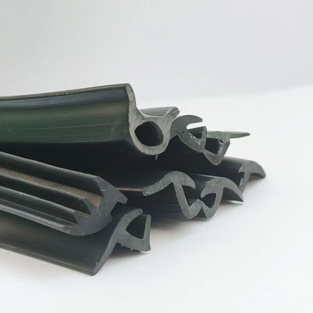 High Quality Customizable Car Sun Roof Extrusion EPDM Rubber Product Seal Strip J197