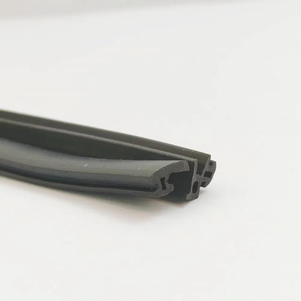 High Quality Customizable Car Sun Roof Extrusion EPDM Rubber Product Seal Strip J197