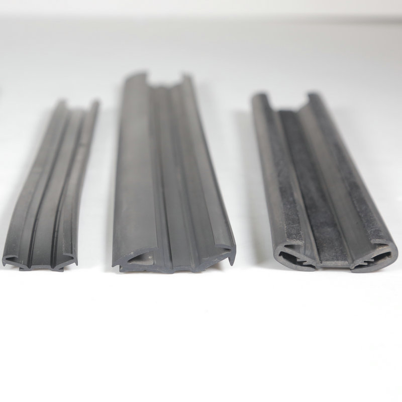 Customized Shape PVC Sealing Strips for Automotive Glass Window Mounting