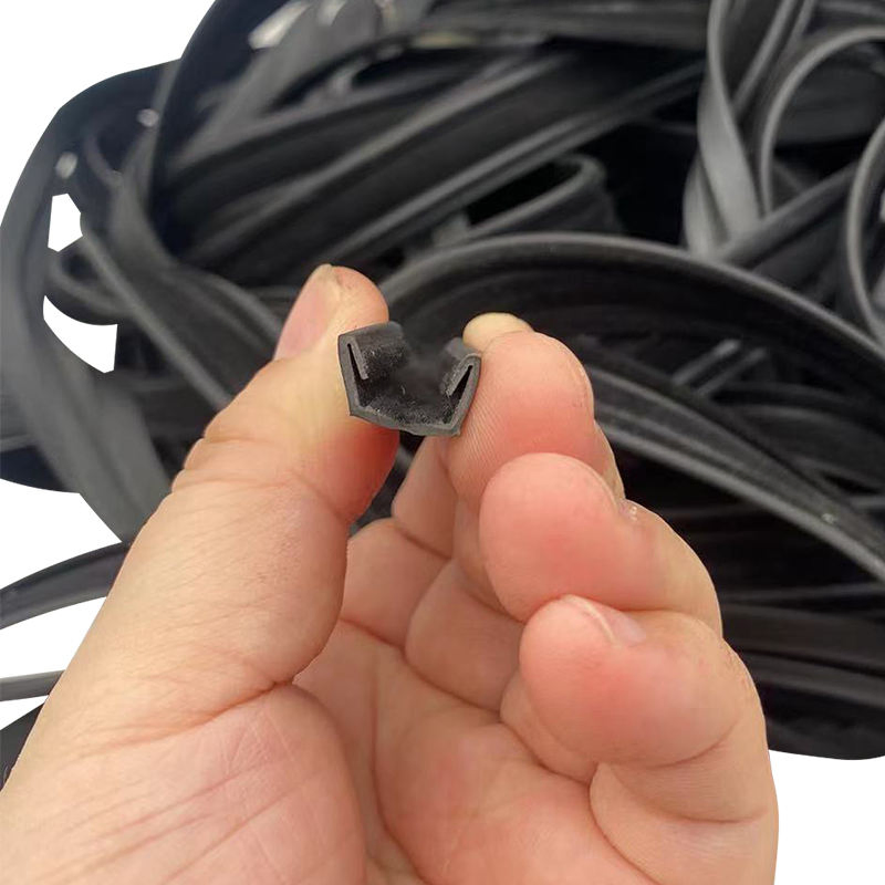 Customized Car Automotive Door Sliding Window Glass Flocked Rubber Glass Run Channel Rubber Seal Strip