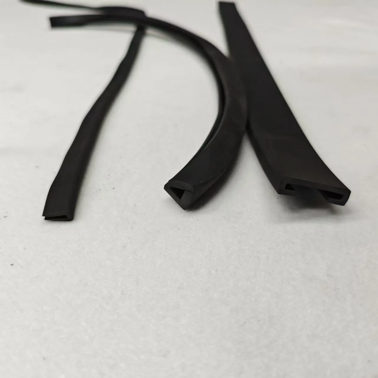 Customized EPDM Automotive Weather Stripping