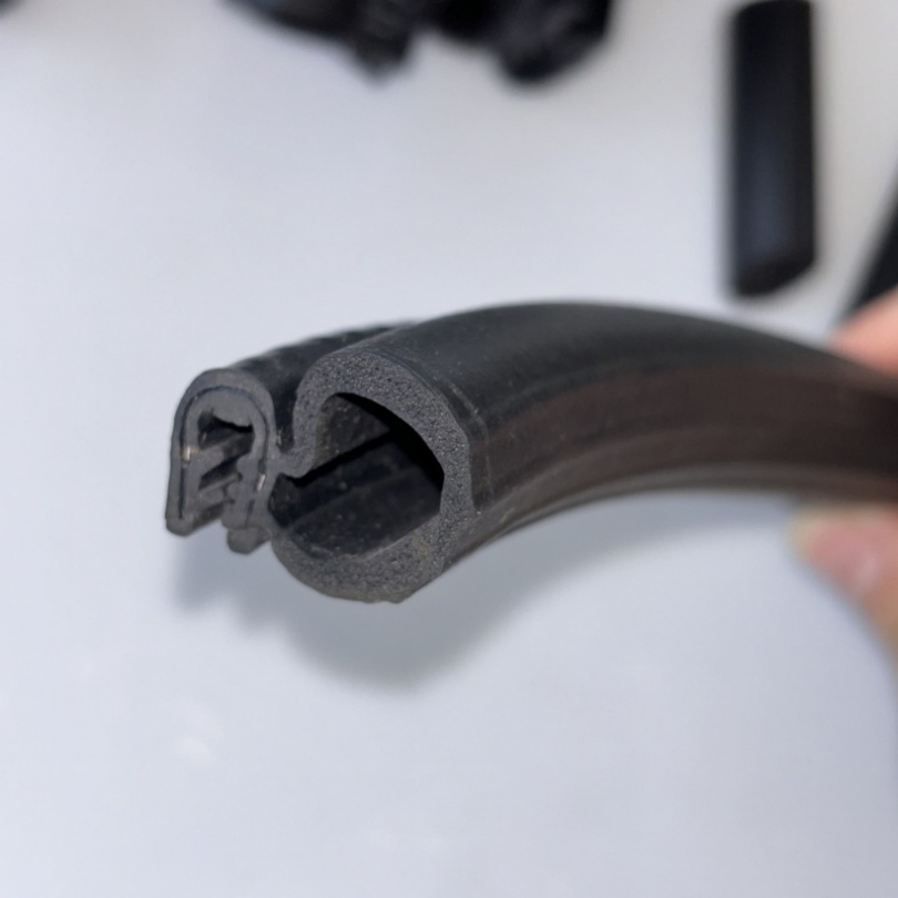 H-Shaped Silicone Rubber Under The Front Windshield Sealing Strip, Wiper Glass Trim