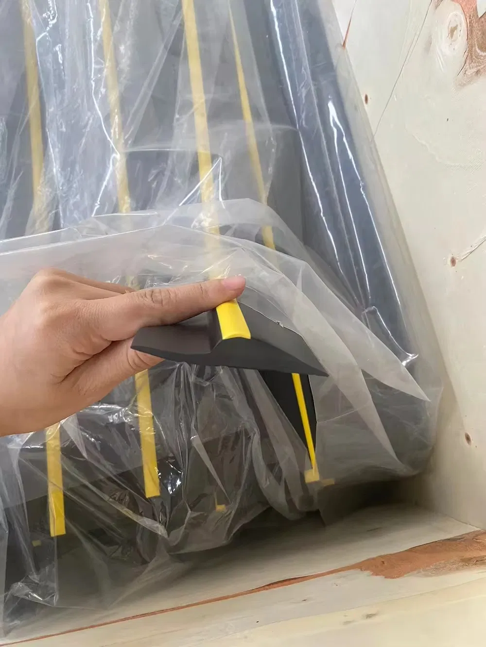 D Shape Seal Application 3