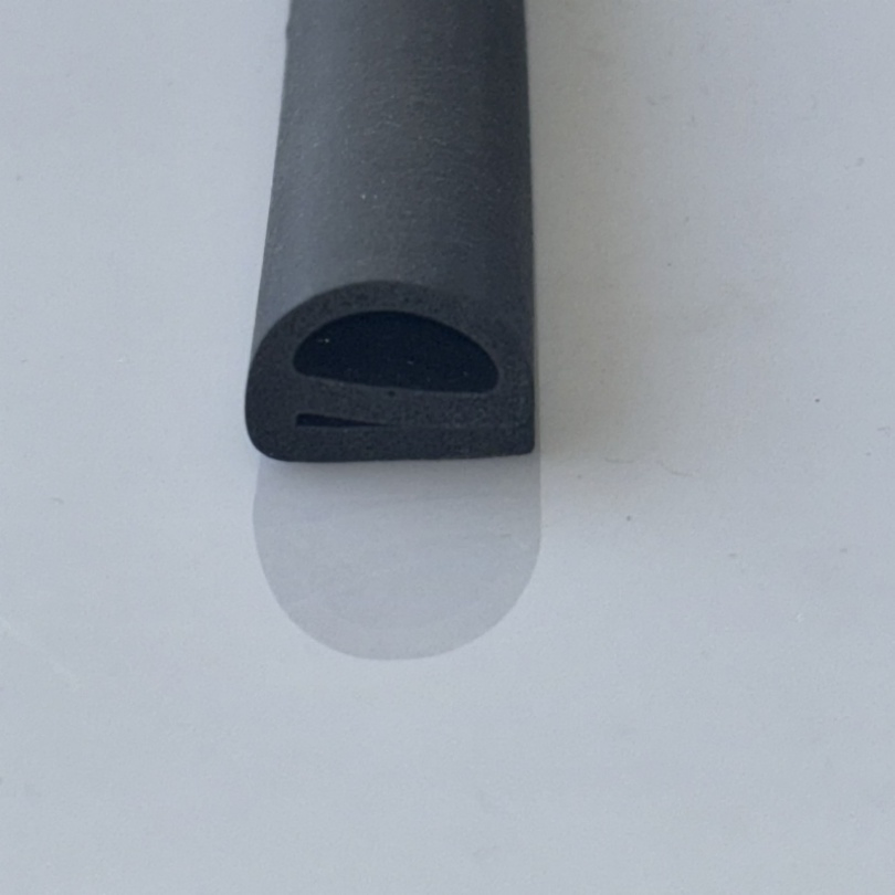 EPDM Material Hood Seal Strip and Trunk Seal for Car