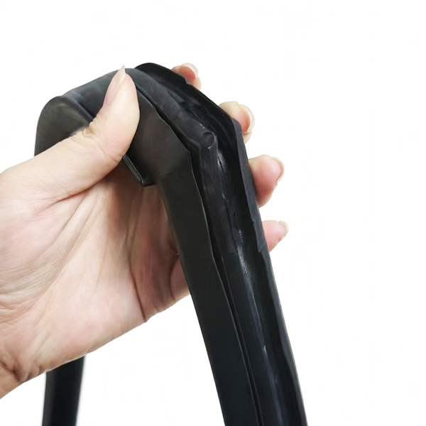 Perfect Fit for Automotive Manufacturers EPDM Material Custom Design Service Car Sealing Strip