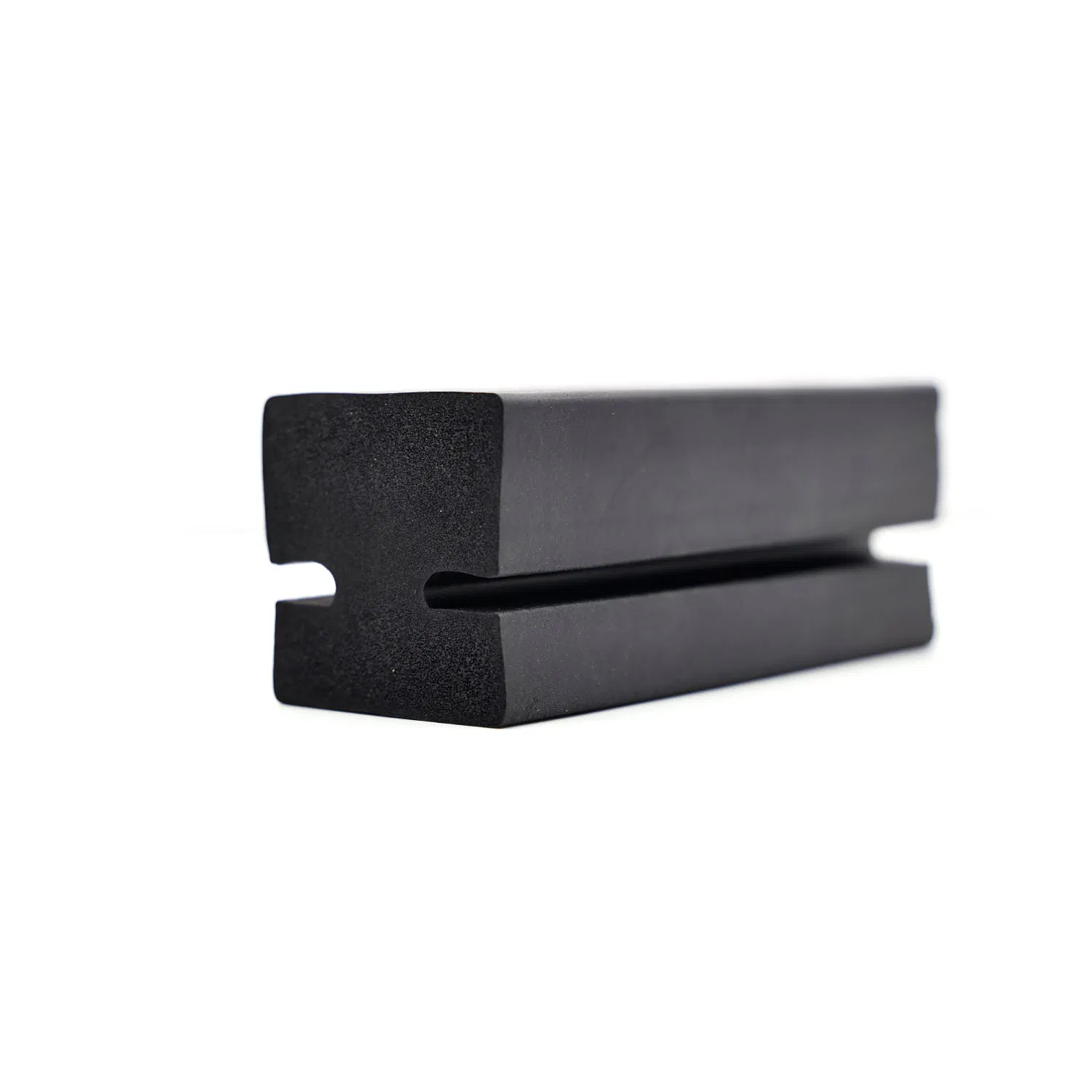 Custom Manufacturing EPDM Chassis Bumper Strip Sponge Foam Solid Sealing Strip