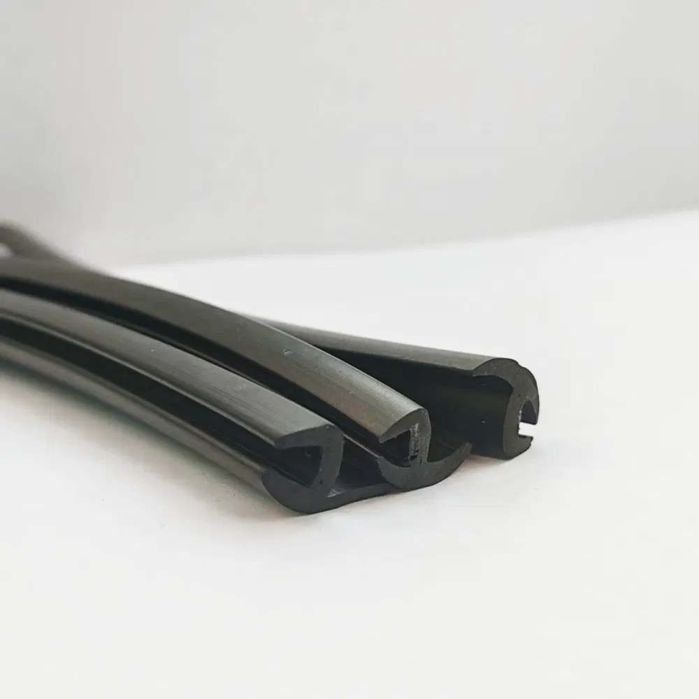 High Quality Car Sun Roof Extrusion EPDM Rubber Product Seal Strip Pb07A/D