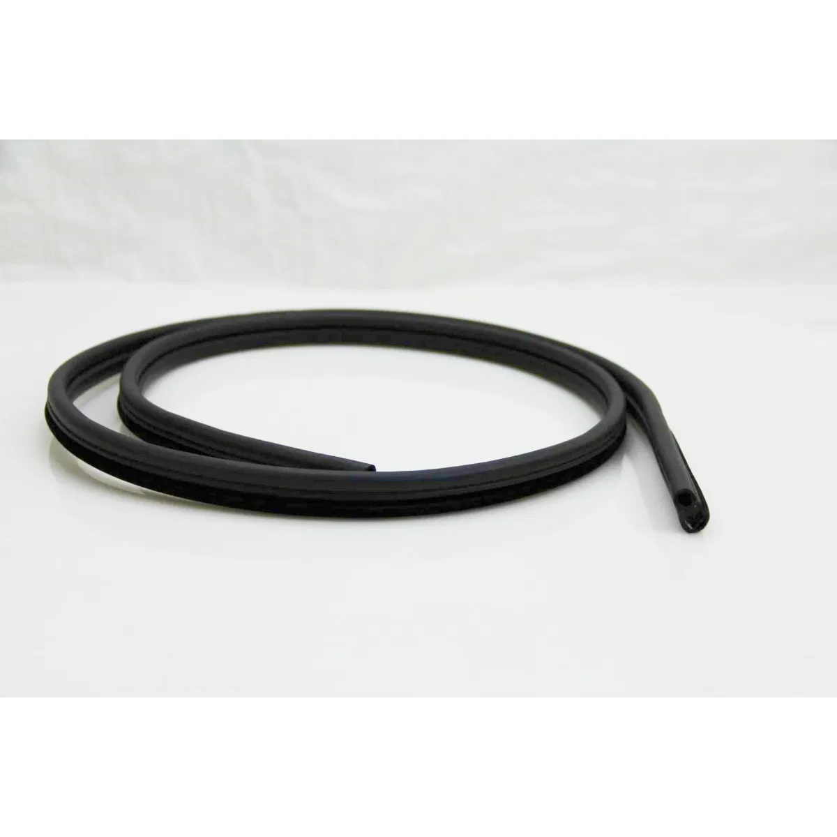 Durable Frame Strip and Trunk Strip Sponge Rubber Seal Strip for Truck