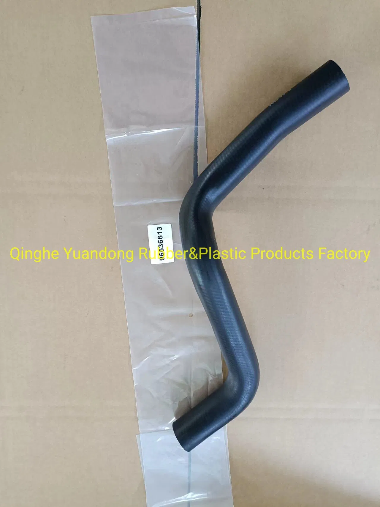 8-94388165 Auto Parts Car Parts Rubber Product Auto Accessories Auto Spare Parts Engine Rubber High Quality Cooling System Radiator Hose for Isuzu