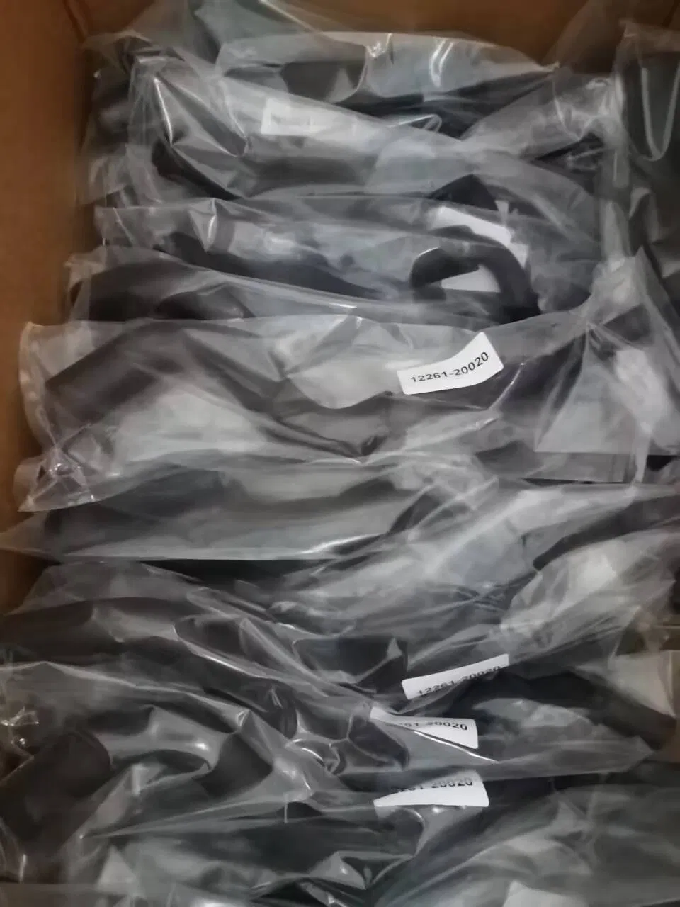 Customize Auto Parts Cooling System Radiator Water Pipe Hose 3875280582 Radiator Hose for Mercedes Benz Truck Hose