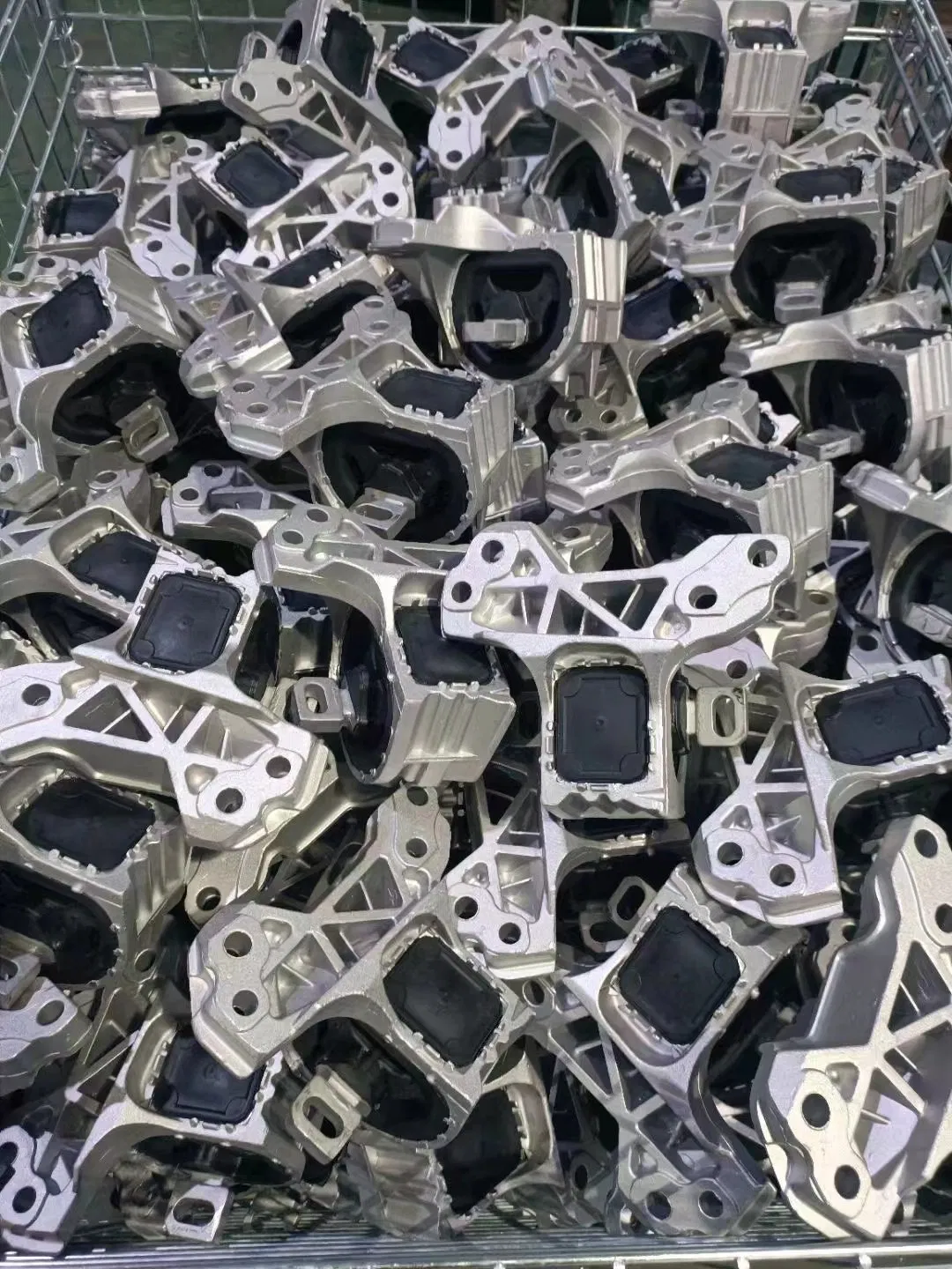 Automotive Engine Mount Hydraulic Support Engine Mounting for Peugeot OE 1839.94