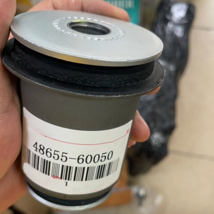 Wholesale Car Spare Parts Auto Part Suspension Parts Front Lower Arm Bushing for Landcruiser Lx450d 48654-60040 48655-60040