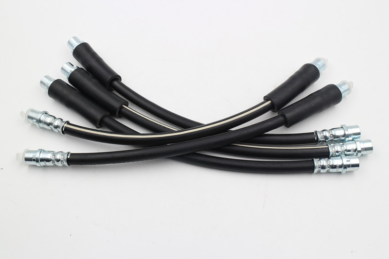 China Supplier Car Parts Auto Chassis SAE J1401 1/8 Flexible Hyraulic Air A/C AC Power Steering Rubber Brake Fuel Pipe Hose Brake System with DOT Certificate