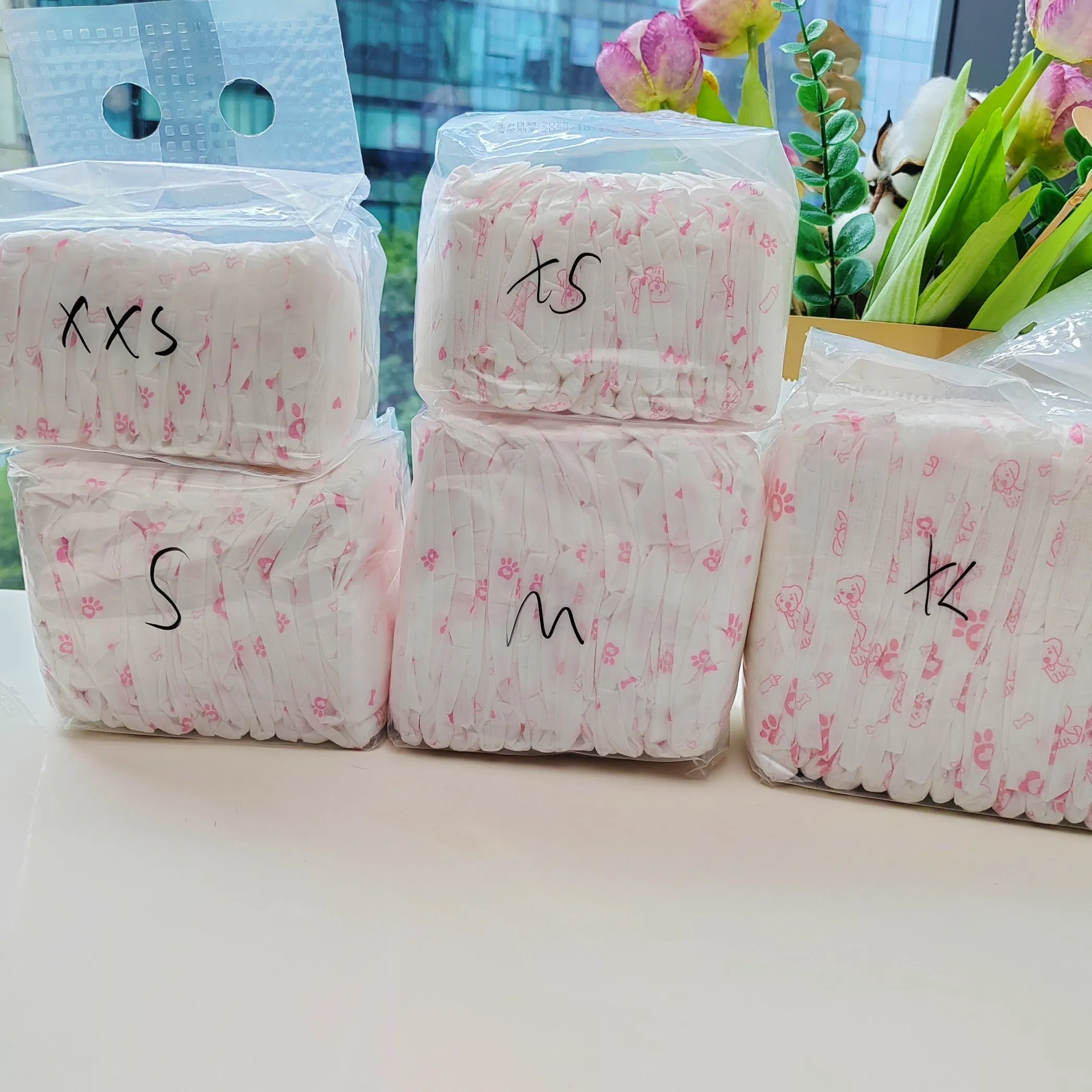 Pañales sanitarios para perras de marca personalizada, superficie súper suave y transpirable, fabricante OEM