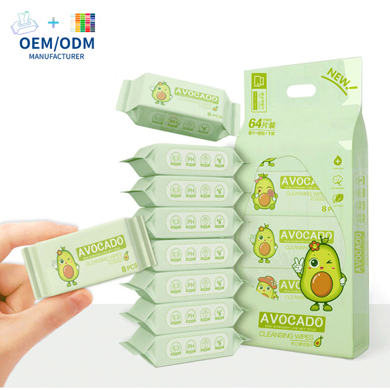 Toallitas húmedas de limpieza pura OEM Mini 99.9% para la piel sensible del bebé, toallitas desechables 64PCS/Packs para la limpieza