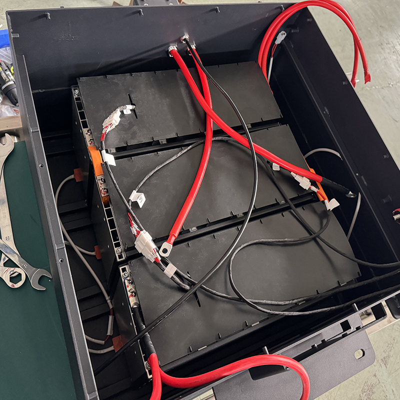 بطارية ليثيوم للرافعة الشوكية عالية الأمان 24V 48V 72V 80V 200ah 400ah 600ah