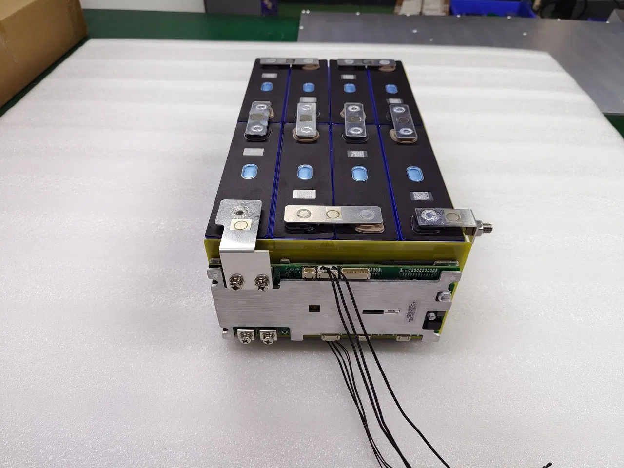 بطاريات ليثيوم عميقة الدورة ODM OEM LiFePO4 بطاريات 24V 25.6V 48V 60V 72V 20ah 30ah 50ah 70ah 80ah 100ah بطاريات روبوتات لآلات التنظيف الخارجية AMR AGV