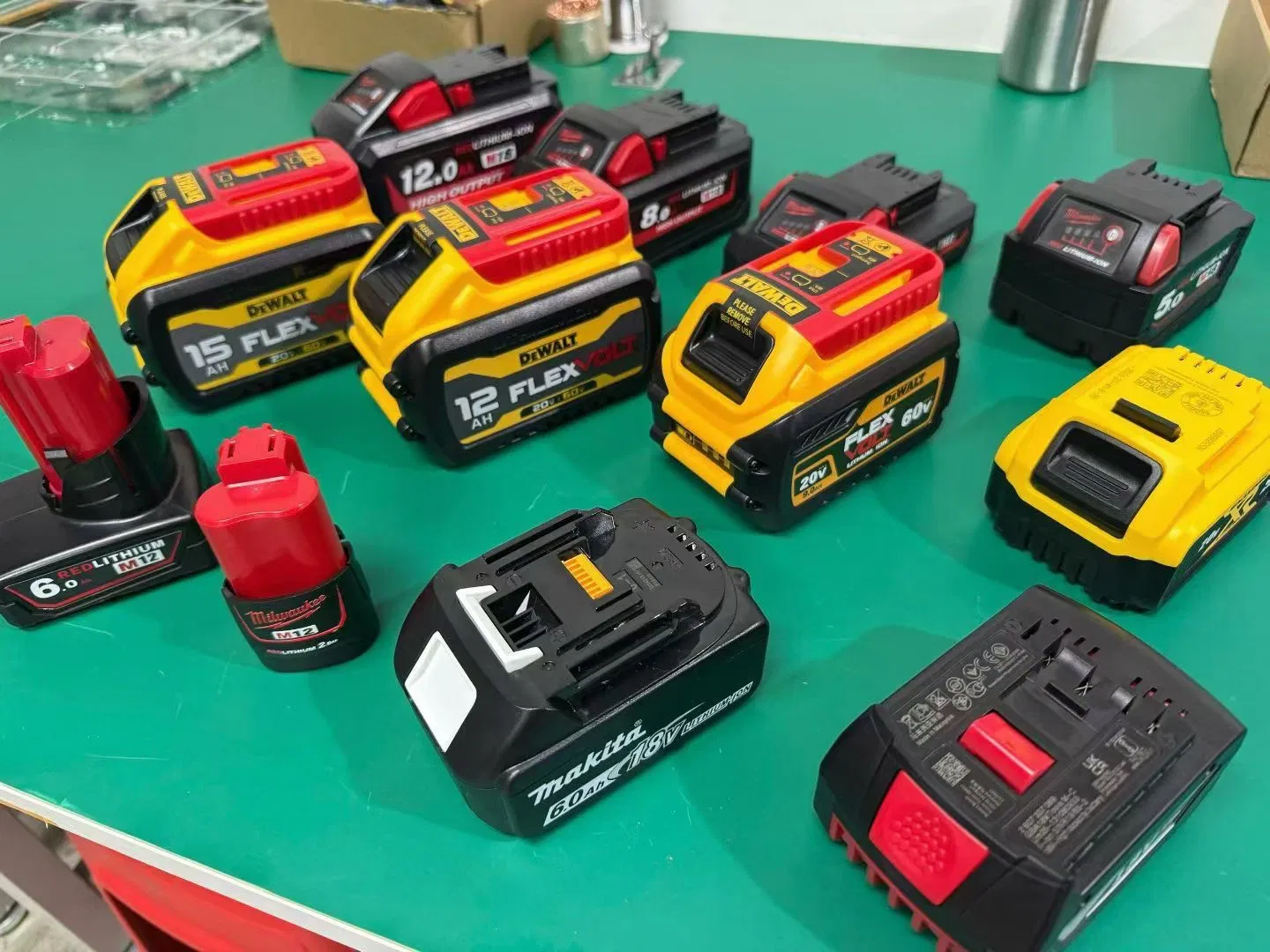 بطارية بديلة أيون الليثيوم 18V