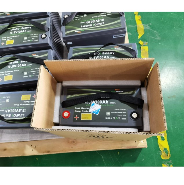 بطاريات ليثيوم أيون 12V 12.8V 100ah LiFePO4 /LFP/حزم بطاريات ليثيوم أيون لتخزين الطاقة تخزين الطاقة الشمسية/عربة/قارب بحري مع تطبيق بلوتوث للمراقبة